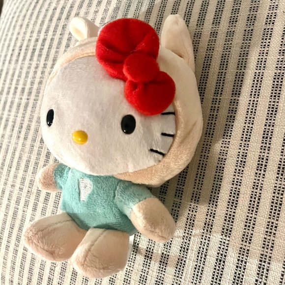 (home)🎉RARE🎉 - Sanrio limited edition Hello Kitty dressed as Pippo the Pig 🐽 - Picture 5 of 13